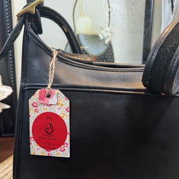 ❤️SOLD❤️Vintage Coach Navy Legacy Zip 9966 - Picture 10 of 11